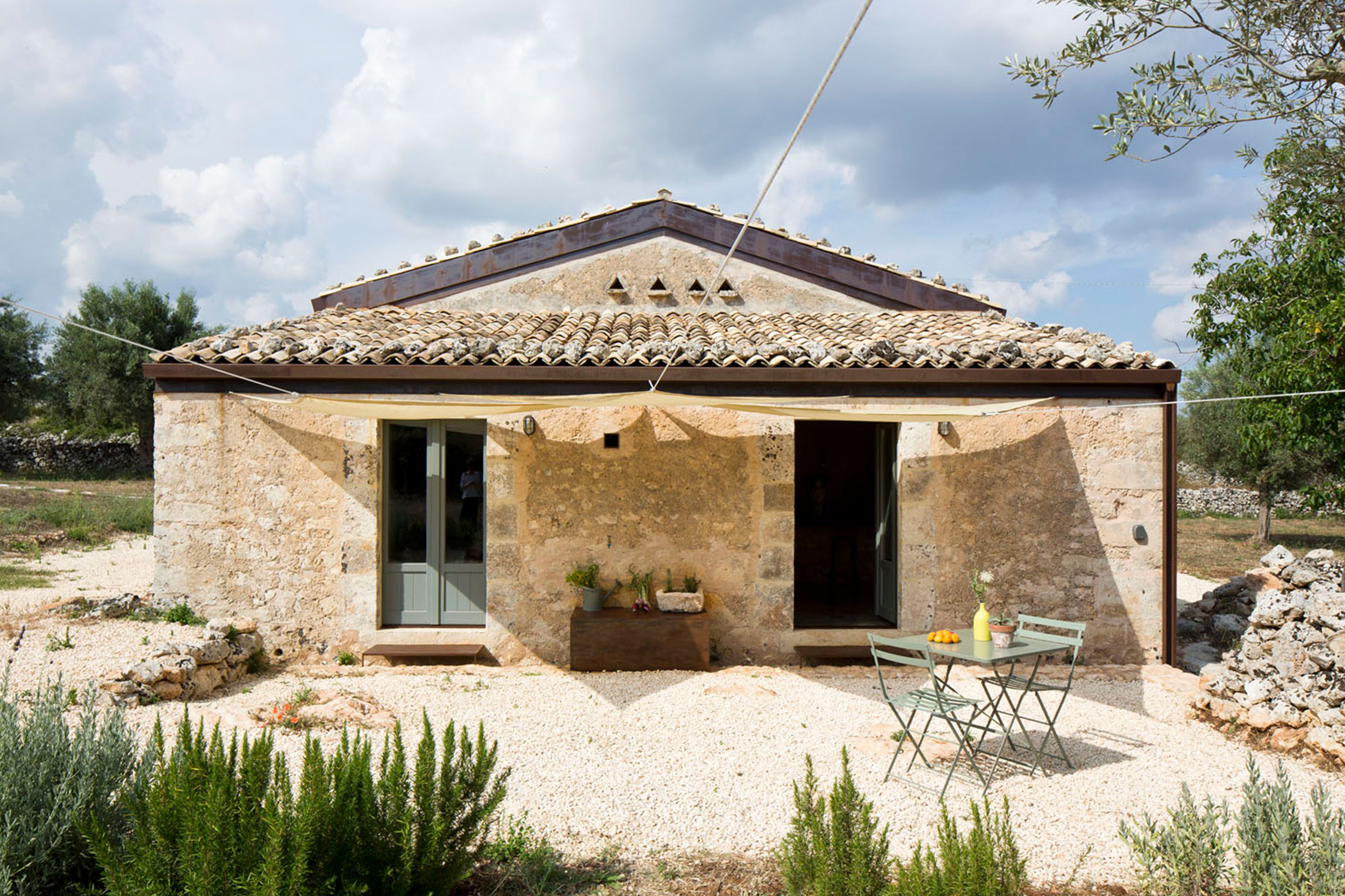 https://studiogum.it/media/pages/casa-farfaglia/bca58f753d-1688574634/studio-gum_casa-farfaglia_38.jpg