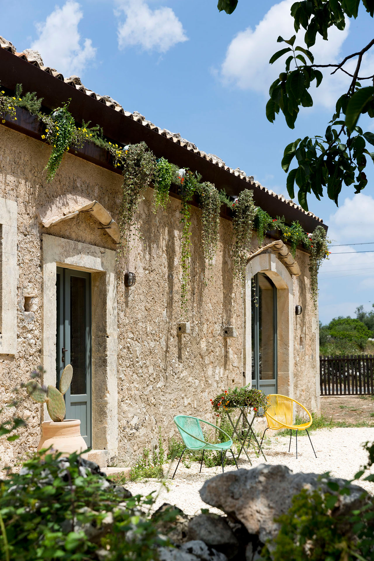 https://studiogum.it/media/pages/casa-farfaglia/dad91ede4c-1688574630/studio-gum_casa-farfaglia_19.jpg