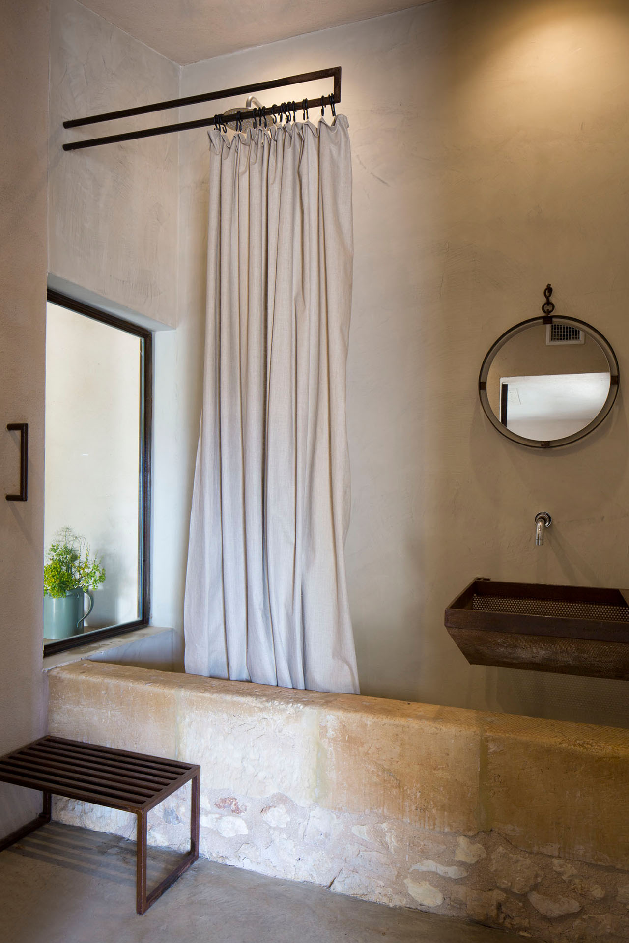 https://studiogum.it/media/pages/casa-farfaglia/f1b87b4901-1688574629/studio-gum_casa-farfaglia_42.jpg