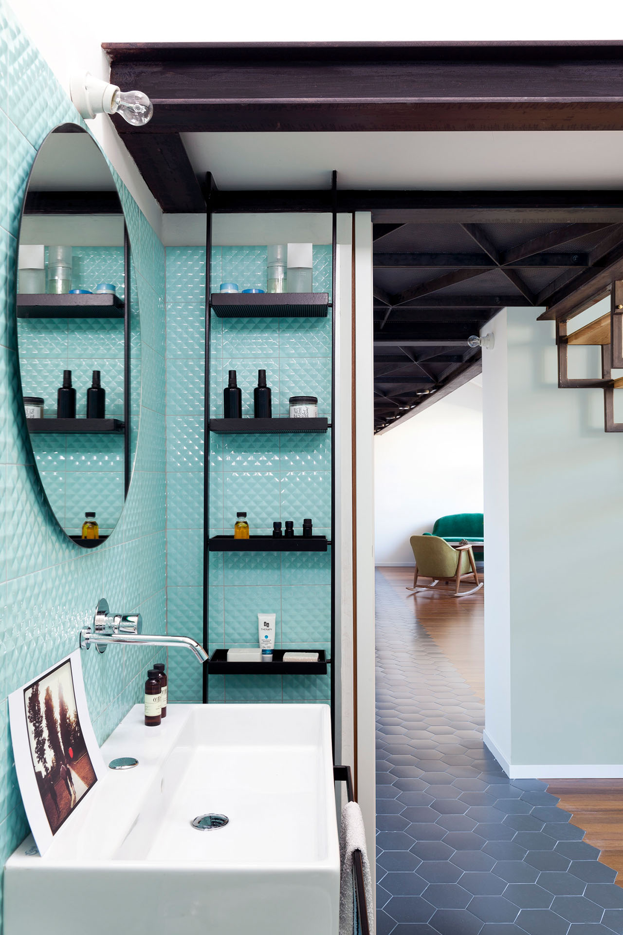 https://studiogum.it/media/pages/casa-moscova/3d3a1f657e-1681213640/studio-gum_casa-moscova_10.jpg